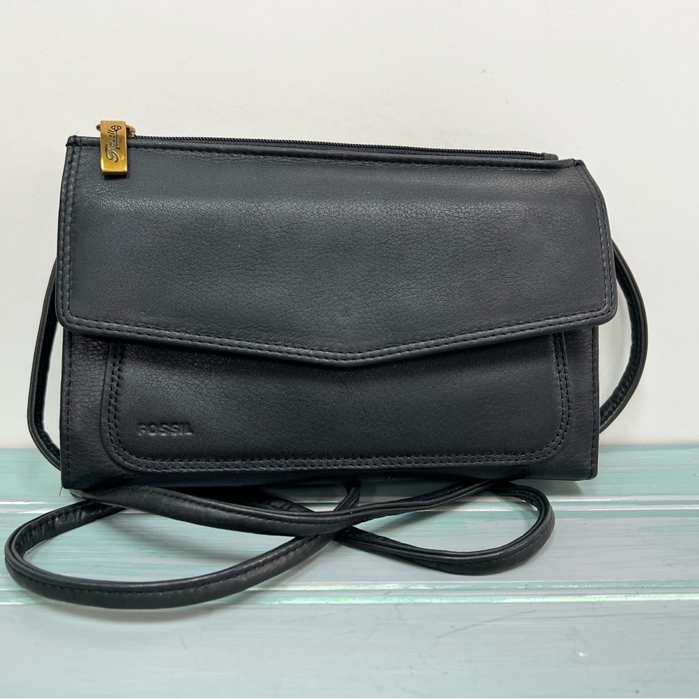 Fossil Black Leather Crossbody Wallet / Bag